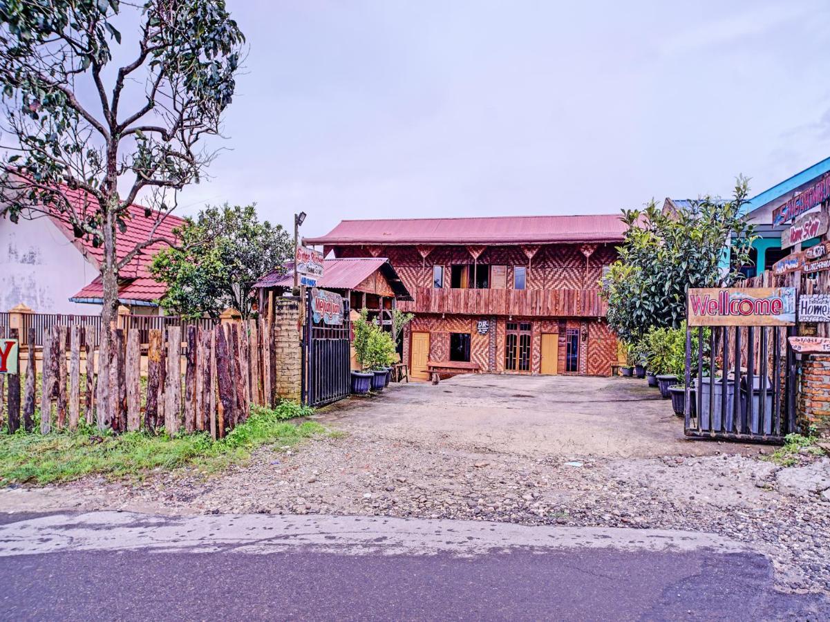 Oyo 90209 Dk Singarimbun Berastagi Homestay Exteriér fotografie