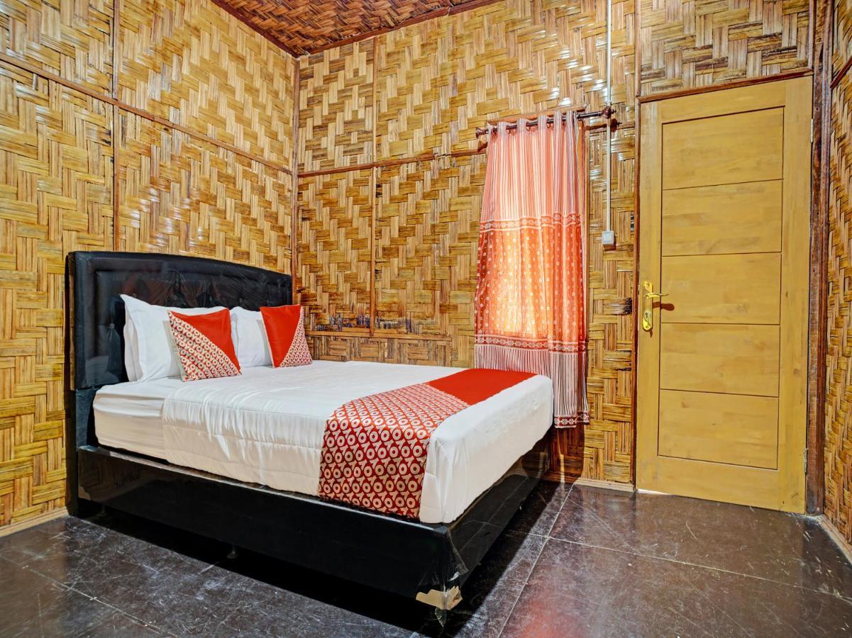 Oyo 90209 Dk Singarimbun Berastagi Homestay Exteriér fotografie