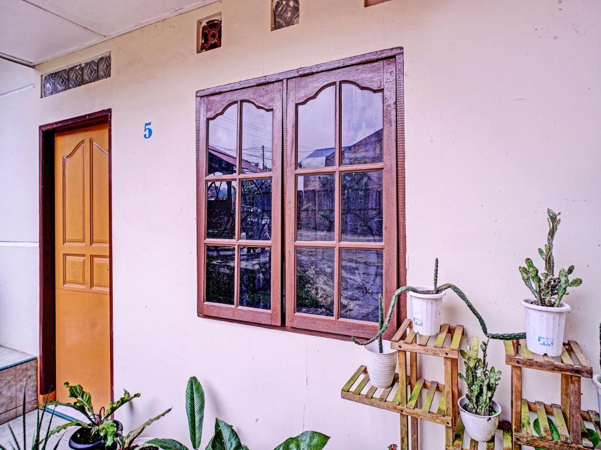 Oyo 90209 Dk Singarimbun Berastagi Homestay Exteriér fotografie