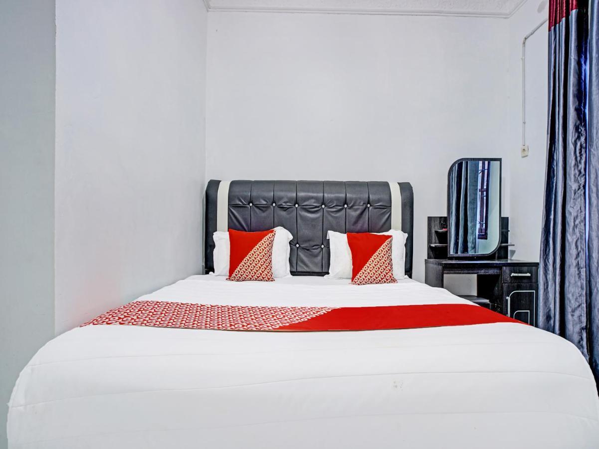 Oyo 90209 Dk Singarimbun Berastagi Homestay Exteriér fotografie