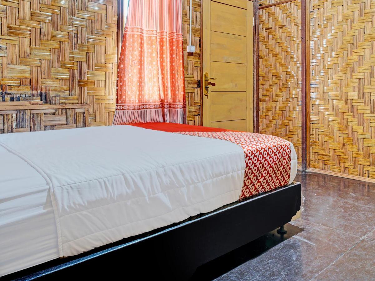 Oyo 90209 Dk Singarimbun Berastagi Homestay Exteriér fotografie