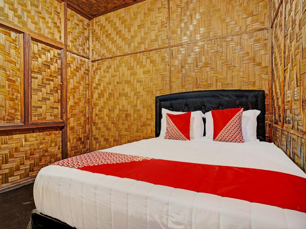 Oyo 90209 Dk Singarimbun Berastagi Homestay Exteriér fotografie